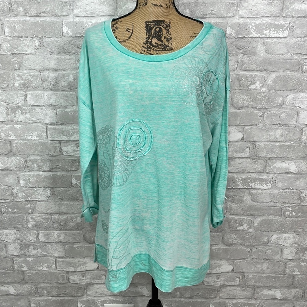 Avenue Lightweight Long Sleeve Top